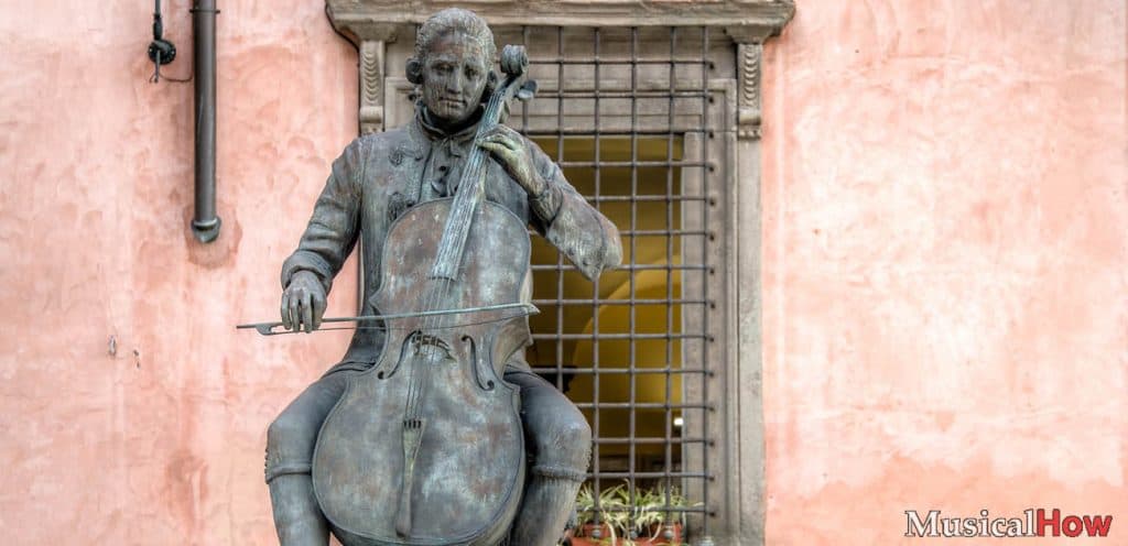 Cellist Luigi Boccherini statue
